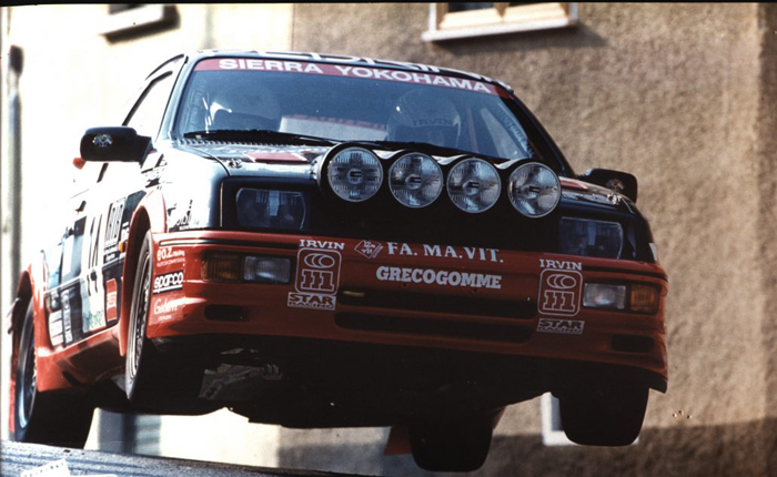 25-Ford-Sierra-Cosworth